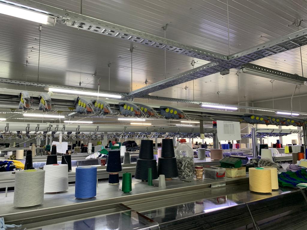 Proces de producție textilă în fabrica din Darabani